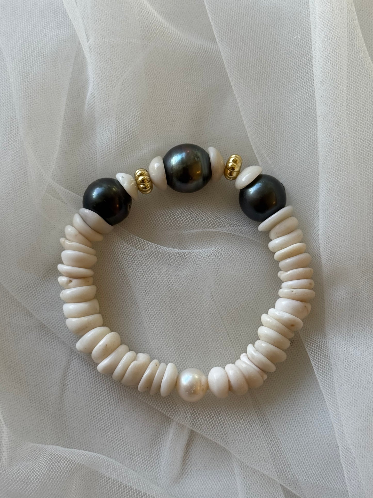 'Ekolu Bracelet- Tahitian Pearl Trio