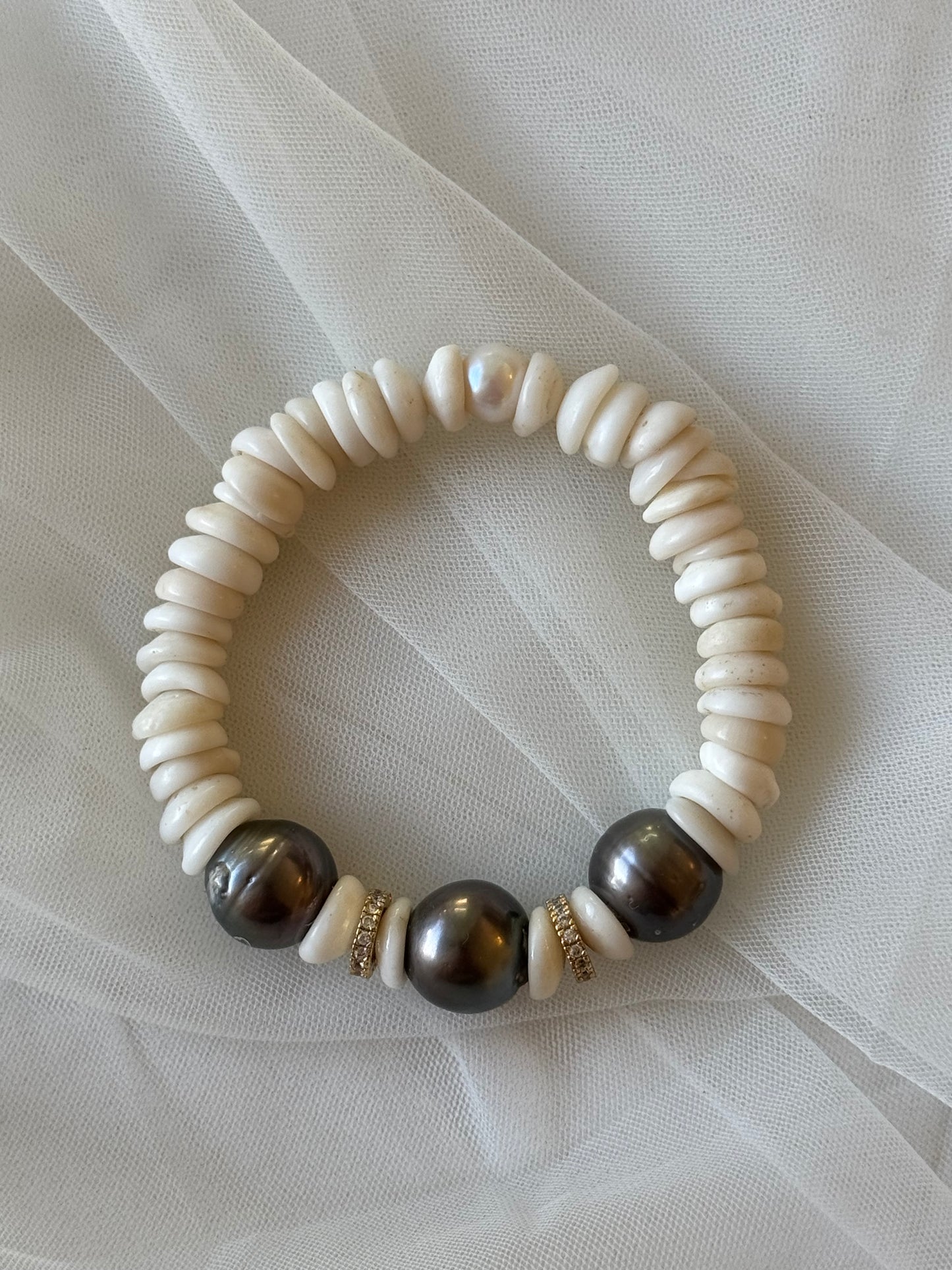 'Ekolu Bracelet- Tahitian Pearl Trio