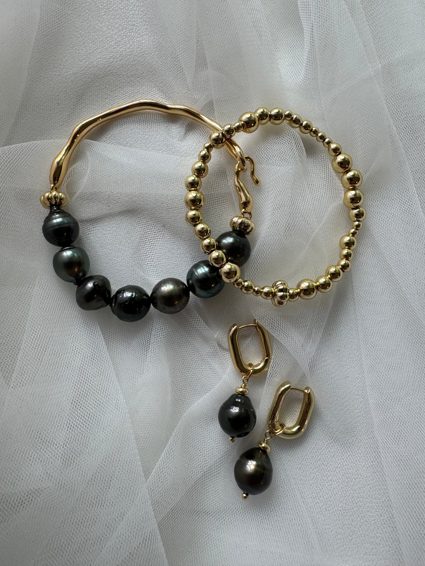 Chunky Paperclip Huggie- Tahitian Pearl