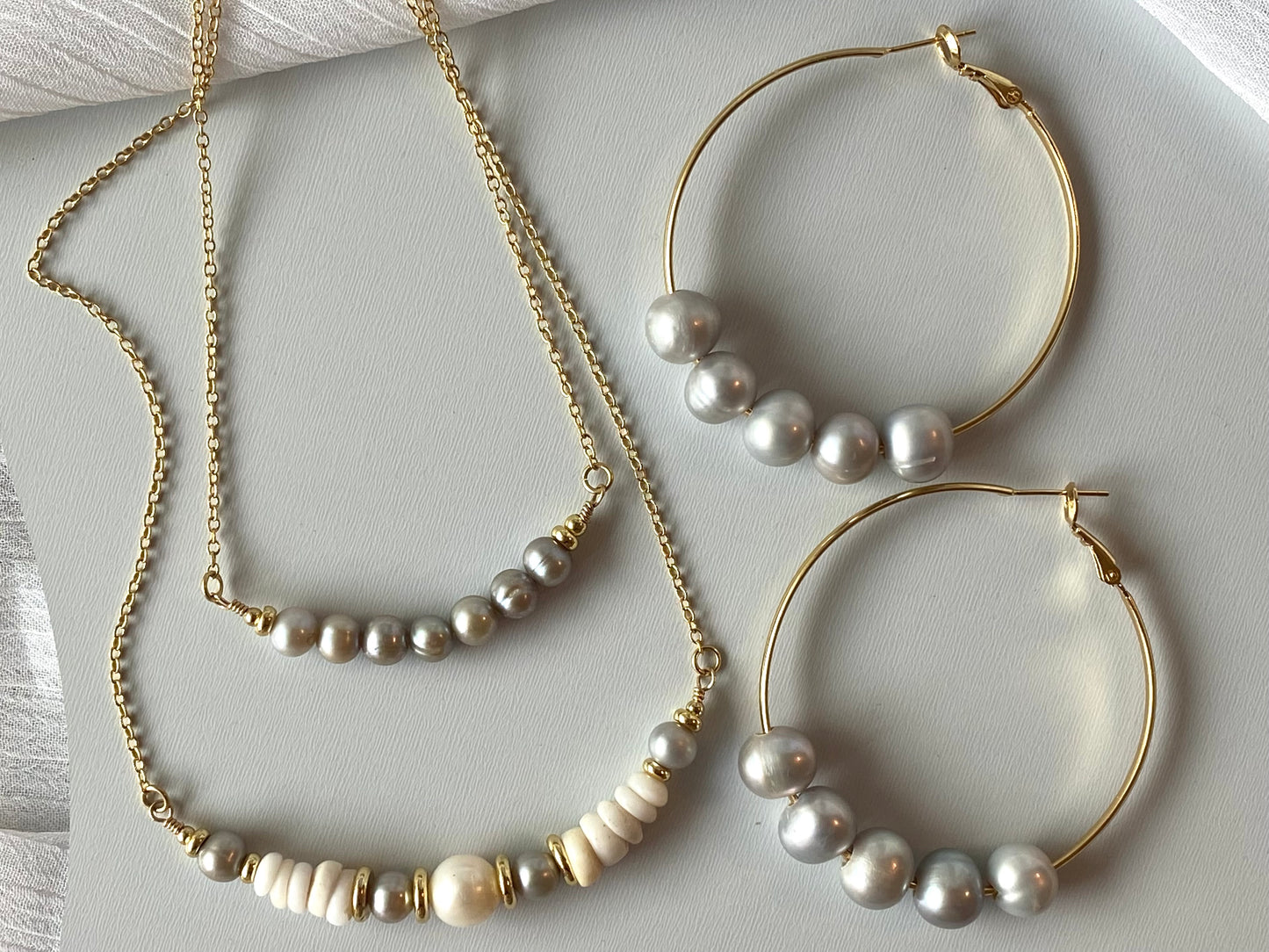 Puka Halo Necklace- Ivory and Grey Pearls