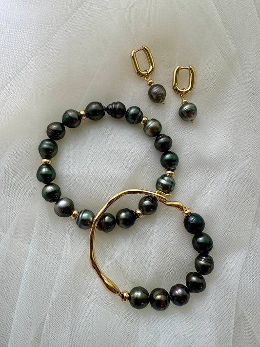 Nalu Bracelet- Tahitian Pearl